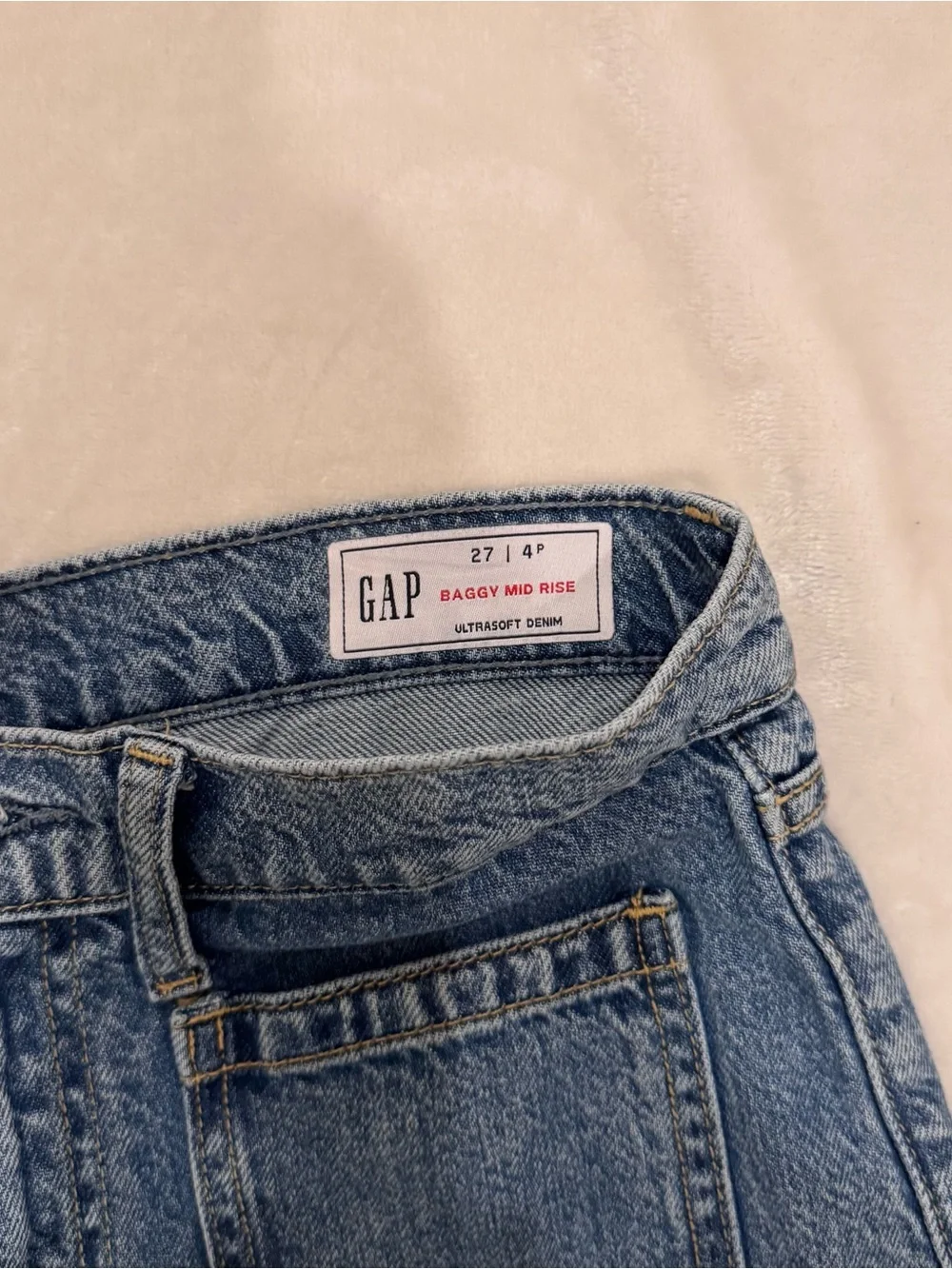 GAP Baggy Mid Rise Wide-Leg Sailor style Denim Jeans in Light Blue, Size 4P/27 - Picture 4 of 7